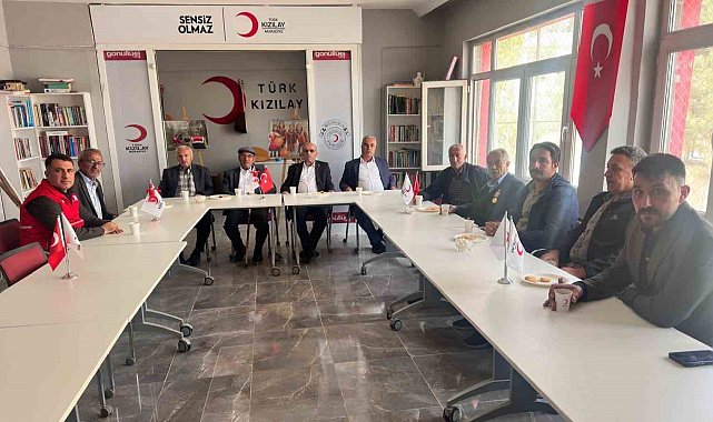 Muradiye Kızılay Şubesi gazileri ağırladı