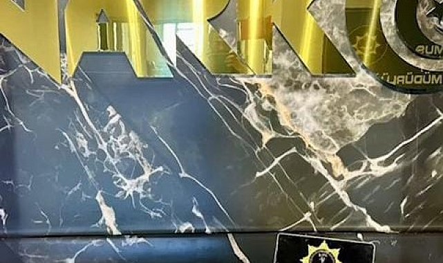 Muş'ta araçtan 102 gram metamfetamin çıktı: 2 şüpheli tutuklandı