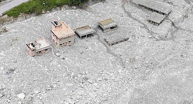 Nepal'deki sel felaketinde ölü sayısı bin 344'e yükseldi
