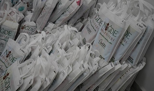 Niğde Belediyesi'nden 2 bin 286 öğrenciye eğitim desteği