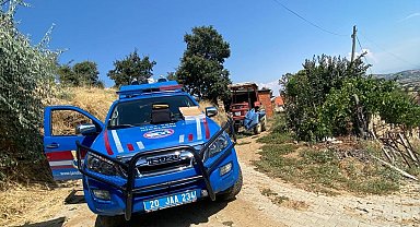 Oğlu ve gelinine tüfekle ateş açtı: 1 ölü, 1 yaralı