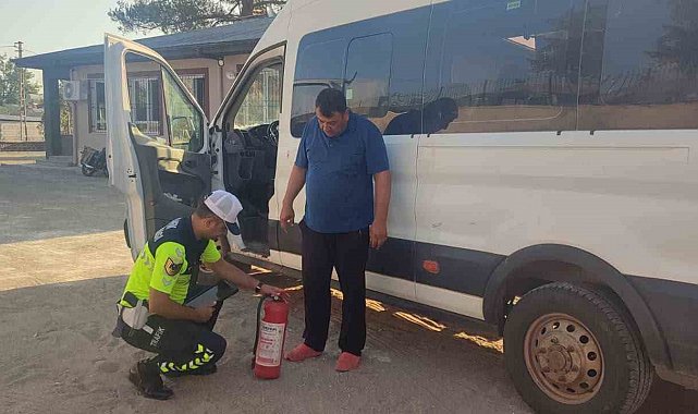 Okul servis araçları tek tek kontrol edildi