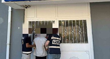 Okulun bahçesindeki Atatürk büstünü söken şahıs yakalandı