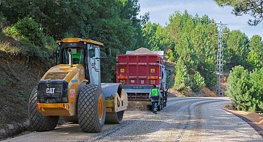Osmangazi'nin 3 mahallesinde yollar yenileniyor