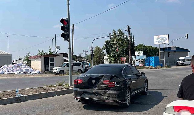 Osmaniye'de iki otomobil çarpıştı: 3 yaralı