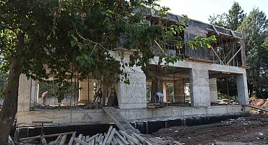Osmaniye'de Mezarlıklar Müdürlüğü'ne modern hizmet binası