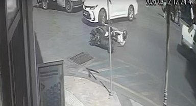 Otomobil ile motosiklet çarpıştı: 1 yaralı