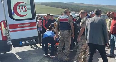 Otomobil ile pikap çarpıştı: 3 kişi yaralandı