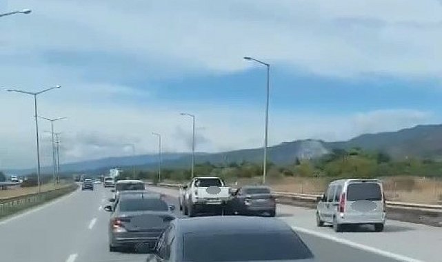 Otoyolda düğün konvoyu oluşturan sürücülere ceza yağdı
