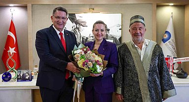 Özdemir: "Her zaman esnafımızın yanındayız"