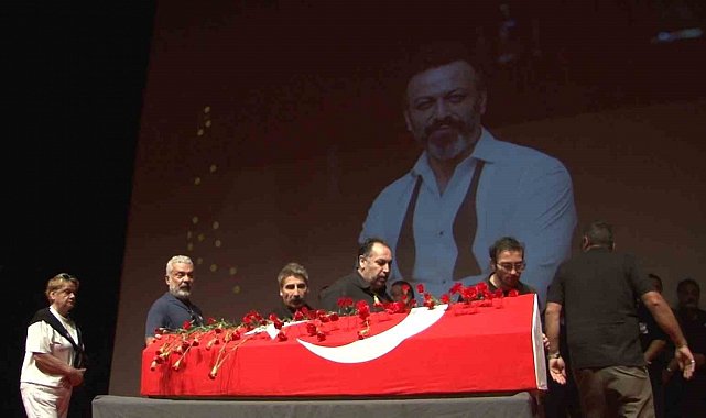 Özlem Esmergül, erkek arkadaşı Serhat Kılıç'ı gözyaşları içinde uğurladı