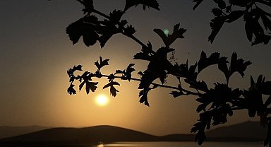 Patnos Barajı'nda gün batımı görsel şölen oluşturdu