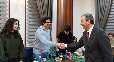 Pendik'te yeni üniversitelilere 20 bin TL eğitim desteği hesaplara yatırıldı