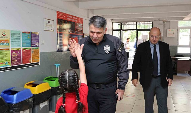 Polis öğrencilerle buluştu