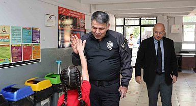 Polis öğrencilerle buluştu