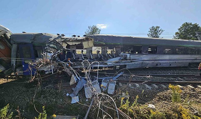 Polonya'da beton mikseri trene çarptı: 1 ölü, 20 yaralı
