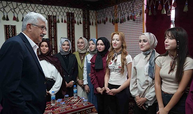 Prof. Dr. Hasari Çelebi, Kahtalı gençlerle buluştu