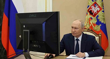 Putin, oyunu uzaktan kullandı