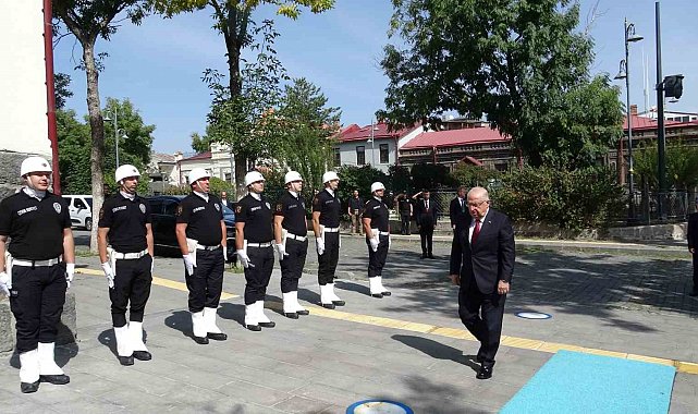 "Terörsüz Türkiye" ve Türk-Kürt kardeşliği vurgusu Kars'ta öne çıktı