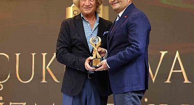 "Yılın Turizm Yöneticisi" ödülü İl Kültür ve Turizm Müdürü Duru'ya verildi