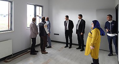 Rektör Çakmak Spor Bilimleri Fakültesinin yeni hizmet binasında incelemelerde bulundu