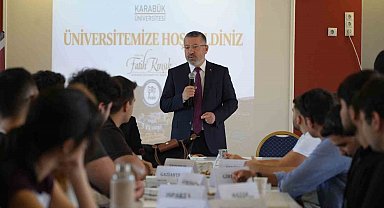 Rektör Kırışık, yeni dönemin ilk gününde öğrencilerle buluştu