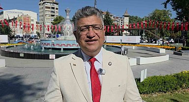 Rektör Kızıltoprak: "Yaşayan Miras Şöleni, Kütahya'nın köklü kültürel mirasını şehir meydanlarına taşımıştır"