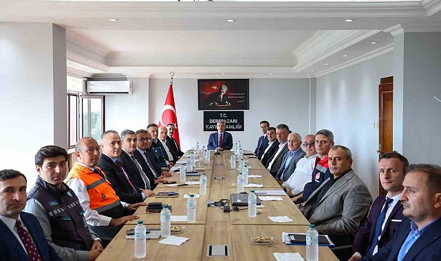 Rize'nin ilçelerinde afetin yaraları sarılıyor