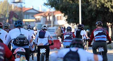 Safranbolu'da bisiklet festivalinde pedallar tarih ve doğanın izinde döndü