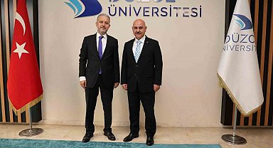 Sağlık Müdürü Yılmaz'dan Rektör Nedim Sözbir'e tebrik