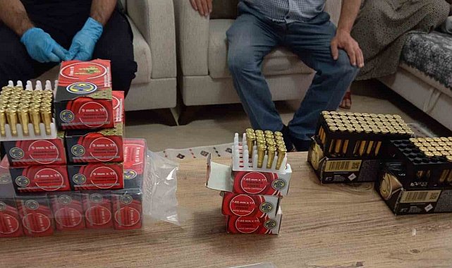 Sakarya'da "Sokaklar Güvende" operasyonunda cephanelik gibi eve baskın: 3 gözaltı