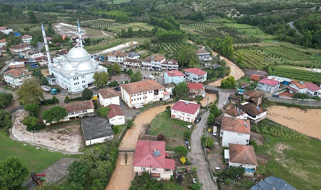Sakarya'da taşkın yaşanan mahalledeki son durum havadan görüntülendi