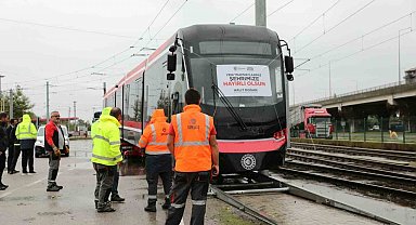 Samsun raylarında filo büyüyor: Üçüncü yeni tramvay da geldi