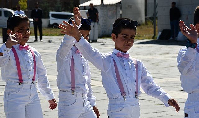 Sarıkamış'ta İlköğretim Haftası coşkuyla kutlandı
