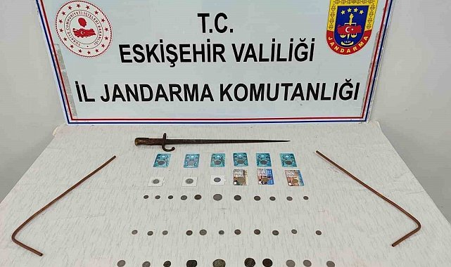 Satılmaya hazırlanan tarihi eserler ele geçirildi