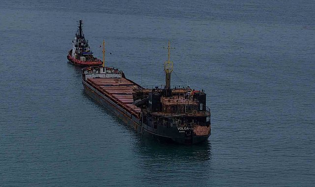 Savaşın izlerini taşıyan VOLGA-4007 isimli gemi Trabzon açıklarında