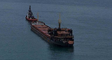 Savaşın izlerini taşıyan VOLGA-4007 isimli gemi Trabzon açıklarında