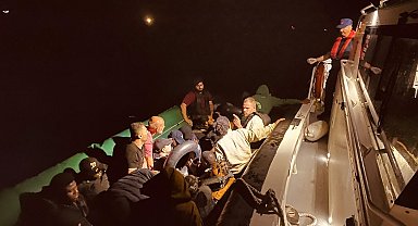 Seferihisar açıklarında 31 düzensiz göçmen yakalandı