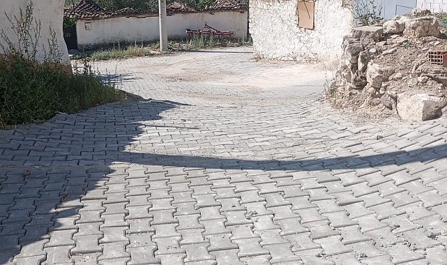 Şehzadeler'de parke taş döşeme çalışmalarında yüzde 95 tamamlandı