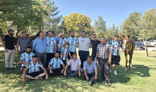 Selendili ciritçiler Ankara'da yarı finale kaldı
