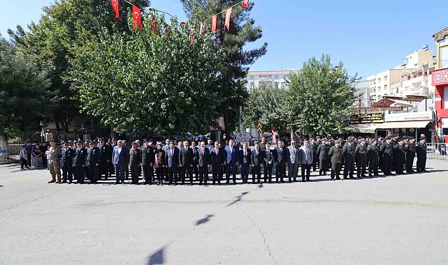Siirt'in Şeref Günü törenlerle kutlandı