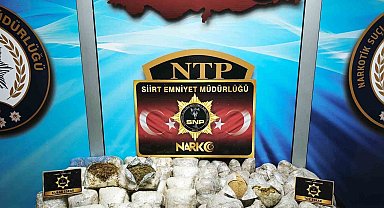 Siirt'te koyun yünleri içerisine gizlenmiş 37 kilo esrar ele geçirildi