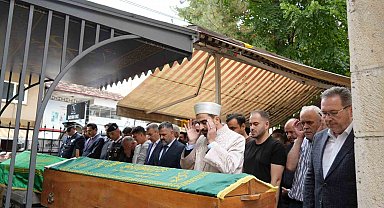 Silahlı saldırıda ölen kuyumcu toptancısı memleketinde toprağa verildi