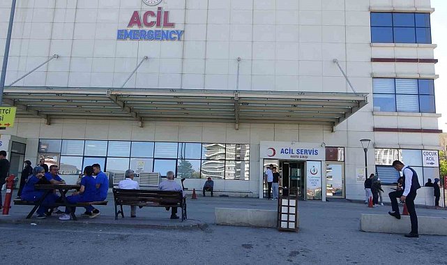 Silaj makinesine bacağını kaptıran gencin ayağı koptu