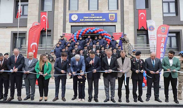 Simav İlçe Jandarma Komutanlığı'nın yeni hizmet binası açıldı
