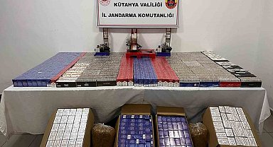 Simav'da jandarmadan kaçakçılık operasyonu, binlerce paket sigara ve makaron ele geçirildi