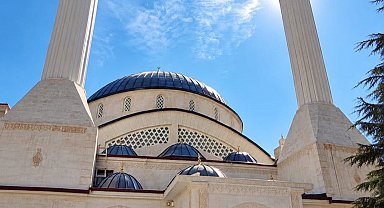 Sincik'te Söğütlü Camii ve Gençlik Merkezi'nde çalışmalar sürüyor