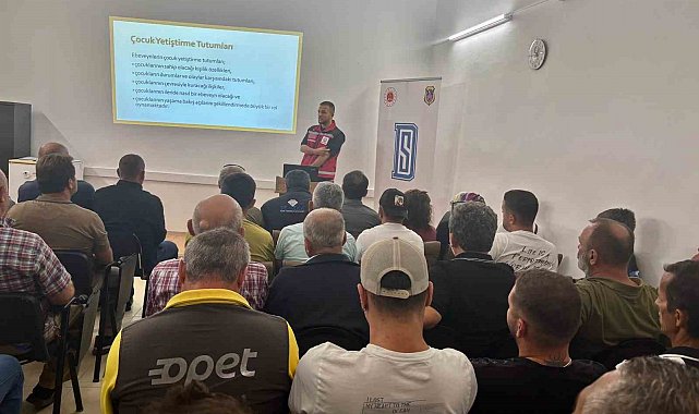 Sinop'ta çocuk yetiştirme tutumları anlatıldı
