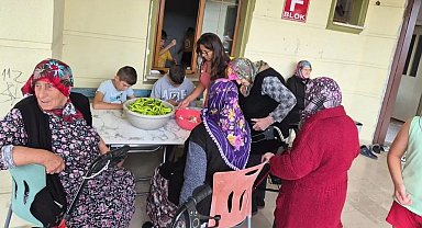 Sinop'ta nesiller buluştu, birlikte turşu kurdu