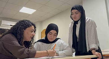Şırnak'ta ikiz kardeşlerden büyük başarı: Aynı üniversitede Tıp Fakültesini kazandılar